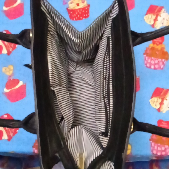 Chic and Pre-Loved Christian Siriano Black Handbag - Picture 2 of 5